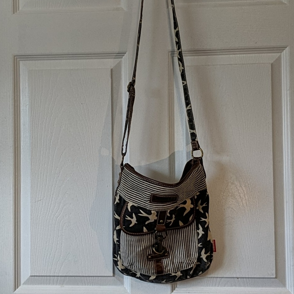 Large crossbody zipper bag